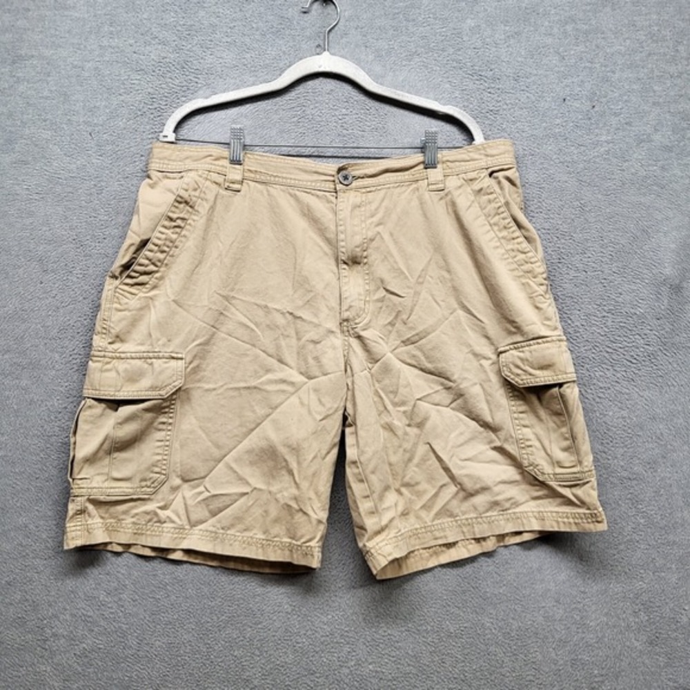 Columbia Men Shorts 38 Beige Cargo Pockets Omni Shade Sun Protection 9 in Inseam